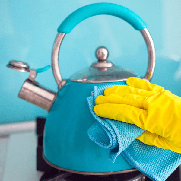 Çaydanlık Lekelerini Doğal Yöntemlerle Temizlemenin Yolları : Kapak Görseli